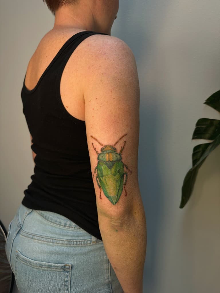 Floral shoulder